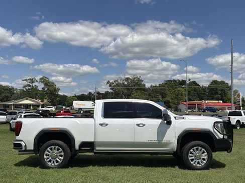 Used 2022 GMC Sierra 3500 Denali w/ Technology Package AWD/4WD image 6
