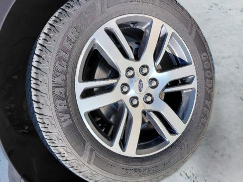 Used 2024 Ford Expedition Limited AWD/4WD image 10