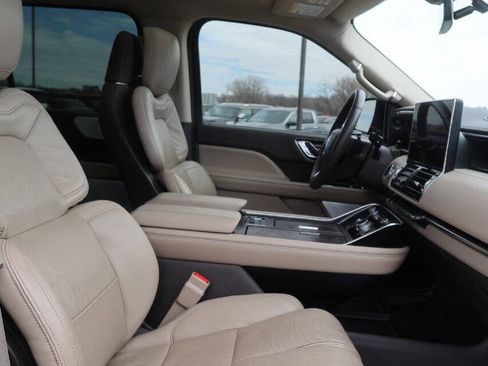Used 2022 Lincoln Navigator L Reserve w/ Equipment Group 201A image 15