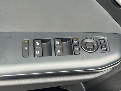 New 2025 Kia K4 LX image 13