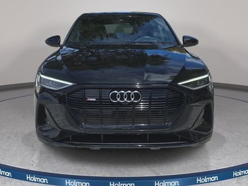 Used 2023 Audi e-tron Prestige w/ Prestige Package AWD/4WD image 3
