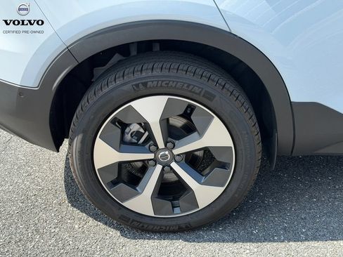 Used 2026 Volvo XC40 B5 Plus w/ Protection Package Premier AWD/4WD image 12