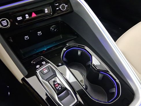 Certified 2025 Audi Q5 Premium w/ Convenience Package image 16