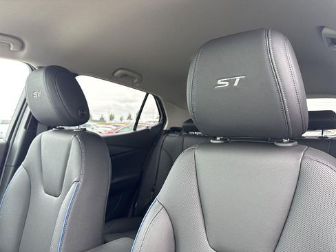New 2026 Buick Encore GX Sport Touring FWD image 22