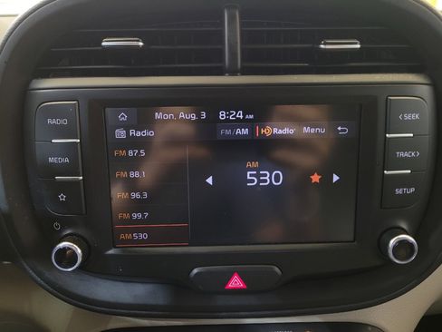 Used 2023 Kia Soul LX w/ LX Technology Package FWD image 25