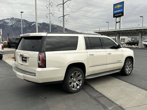 Used 2015 GMC Yukon XL SLT image 30