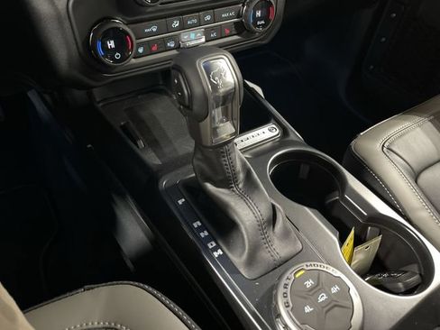 New 2025 Ford Bronco Outer Banks AWD/4WD image 25
