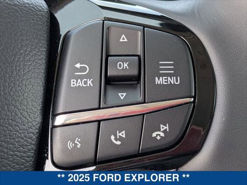 Used 2025 Ford Explorer Platinum w/ Ultimate Package RWD image 15