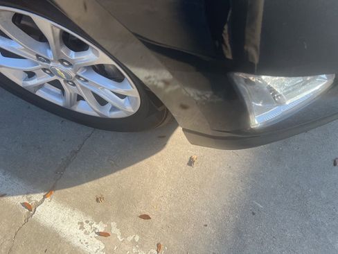 Used 2018 Chevrolet Equinox LT w/ Sun & Infotainment Package image 6