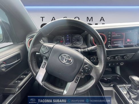 Used 2020 Toyota Tacoma TRD Off-Road w/ Technology Package AWD/4WD image 13