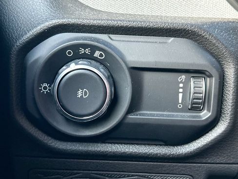 Used 2024 Jeep Wrangler Unlimited Sport AWD/4WD image 17