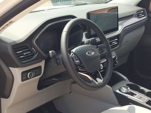 New 2024 Ford Escape SE FWD image 10