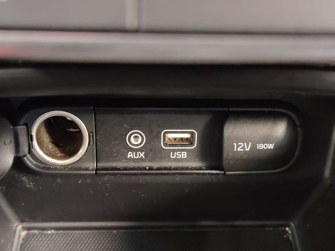 Used 2019 Kia Sorento S FWD image 21