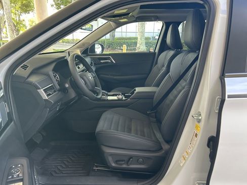 New 2025 Mitsubishi Outlander Trail Edition image 5