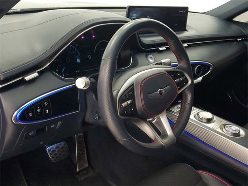 Used 2023 Genesis GV70 2.5T w/ Sport Prestige Package image 11