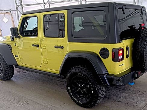 Used 2023 Jeep Wrangler Unlimited AWD/4WD image 4