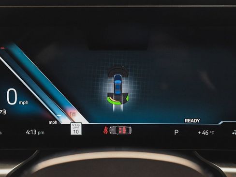 Used 2023 BMW i7 xDrive60 w/ Executive Package 2 image 21