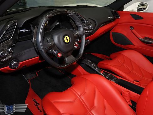 Used 2019 Ferrari 488 Spider image 24