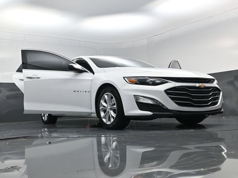 Used 2024 Chevrolet Malibu LT image 23