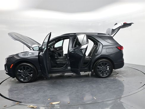 Used 2023 Chevrolet Equinox RS w/ LPO, Floor Liner Package image 58