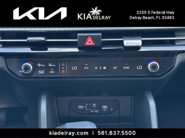 Used 2026 Kia Sportage EX w/ EX Panorama Roof Package FWD image 22
