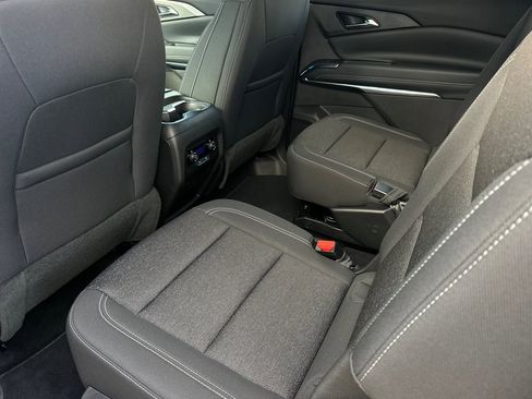 New 2026 Chevrolet Traverse LT image 12