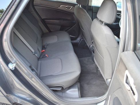 Used 2024 Kia Sportage LX image 33