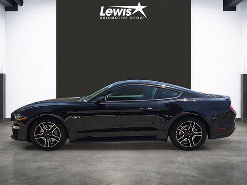 Used 2020 Ford Mustang GT RWD image 2