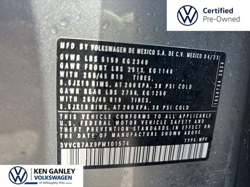 Used 2023 Volkswagen Tiguan SE R-Line FWD image 25