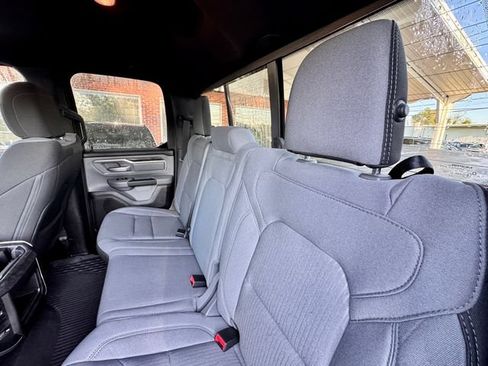 Used 2022 RAM 1500 Big Horn AWD/4WD image 10