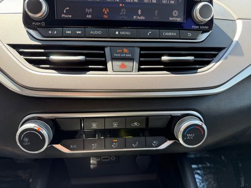 Used 2025 Nissan Altima 2.5 SR AWD/4WD image 20