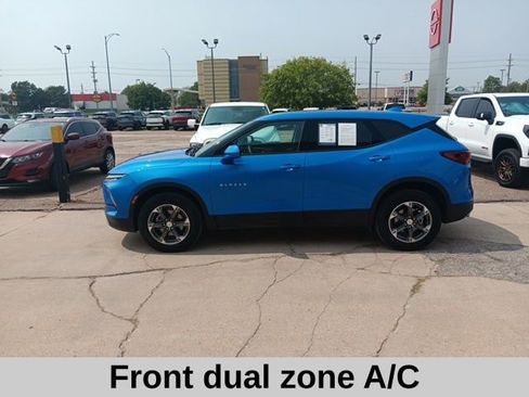 Used 2025 Chevrolet Blazer LT image 4