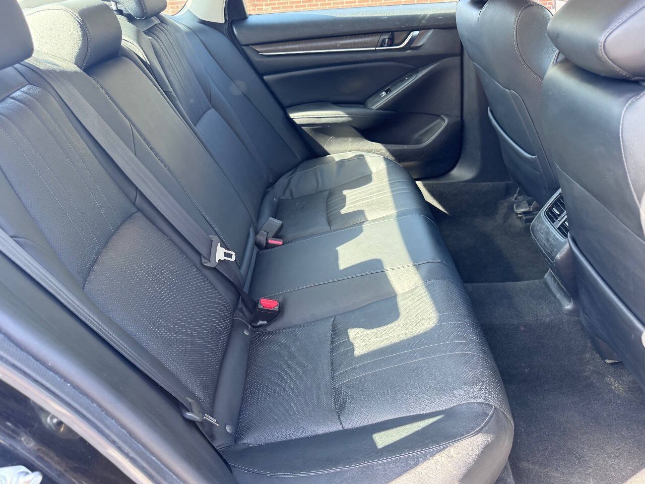 Used 2018 Honda Accord Touring image 13