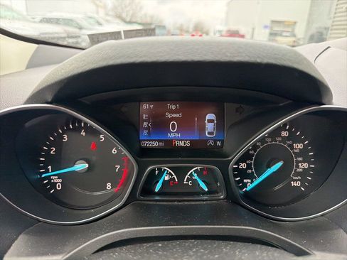 Used 2019 Ford Escape Titanium image 10