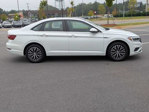 Used 2019 Volkswagen Jetta SEL FWD image 3