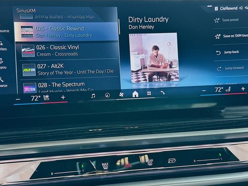 Used 2025 BMW 740i image 15