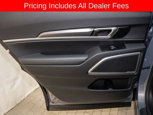 Used 2022 Kia Telluride S FWD image 11