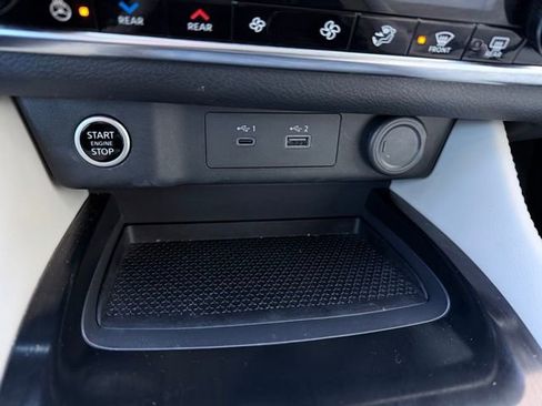 Certified 2023 Nissan Rogue SL w/ SL Premium Package image 22