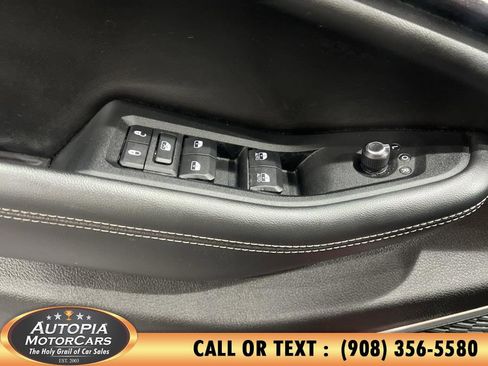 Used 2022 Jeep Grand Cherokee L Laredo w/ Luxury Tech Group I image 23