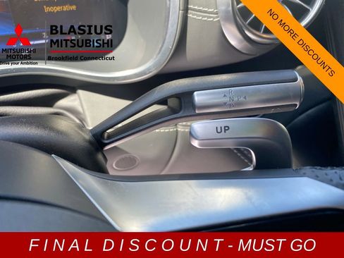 Used 2022 Mercedes-Benz SL 55 AMG 4MATIC w/ Driver Assistance Package image 40