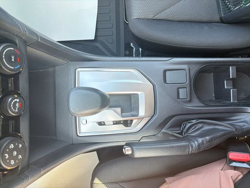 Used 2018 Subaru Impreza 2.0i AWD/4WD image 18