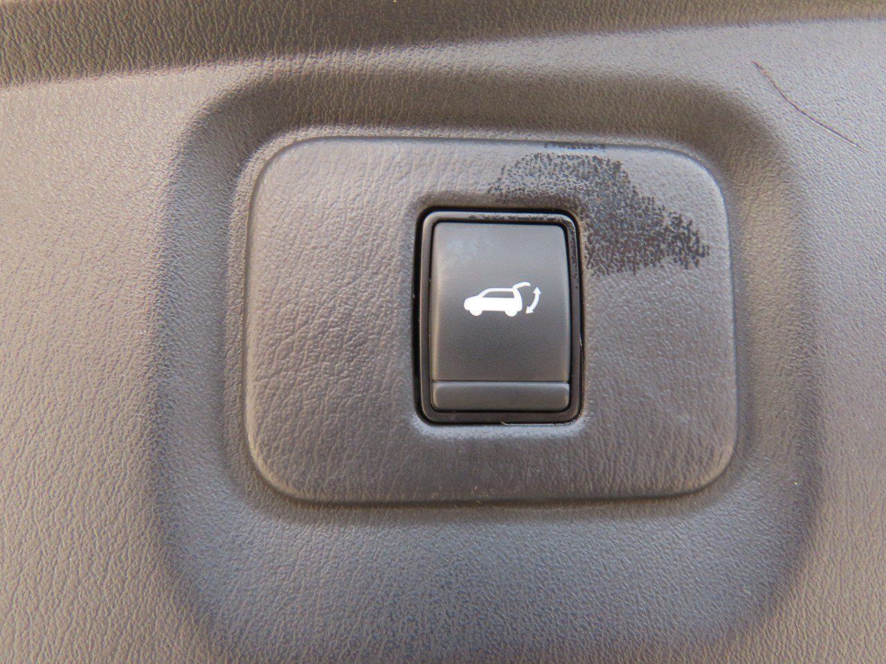 Used 2017 Nissan Pathfinder SL AWD/4WD image 15