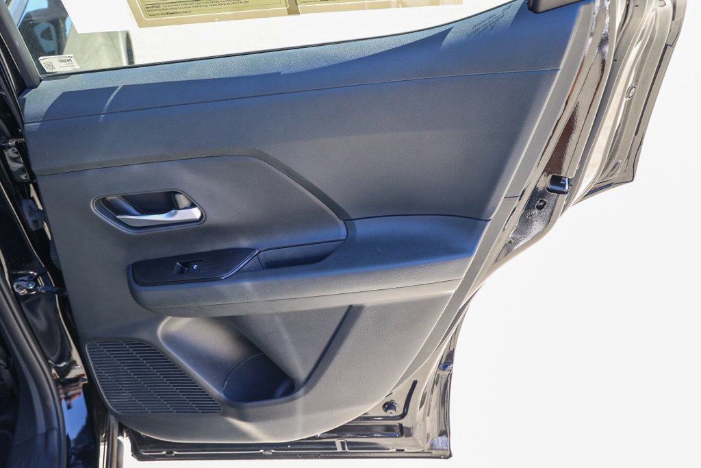 Used 2025 Nissan Kicks SV FWD image 21