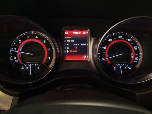 Used 2014 Dodge Journey Crossroad w/ Flexible Seating Group FWD image 23