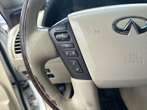 Used 2011 INFINITI QX56 4WD w/ Deluxe Touring Pkg image 19