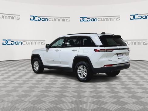 Used 2024 Jeep Grand Cherokee Laredo w/ Luxury Tech Group I AWD/4WD image 6
