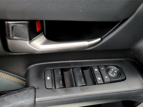 Certified 2025 Toyota Tacoma 4x4 Double Cab Hybrid image 34