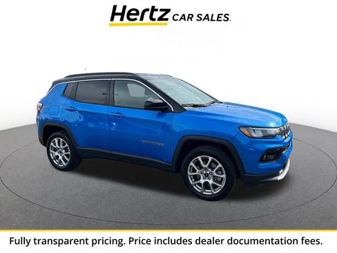 Used 2025 Jeep Compass Limited AWD/4WD image 1