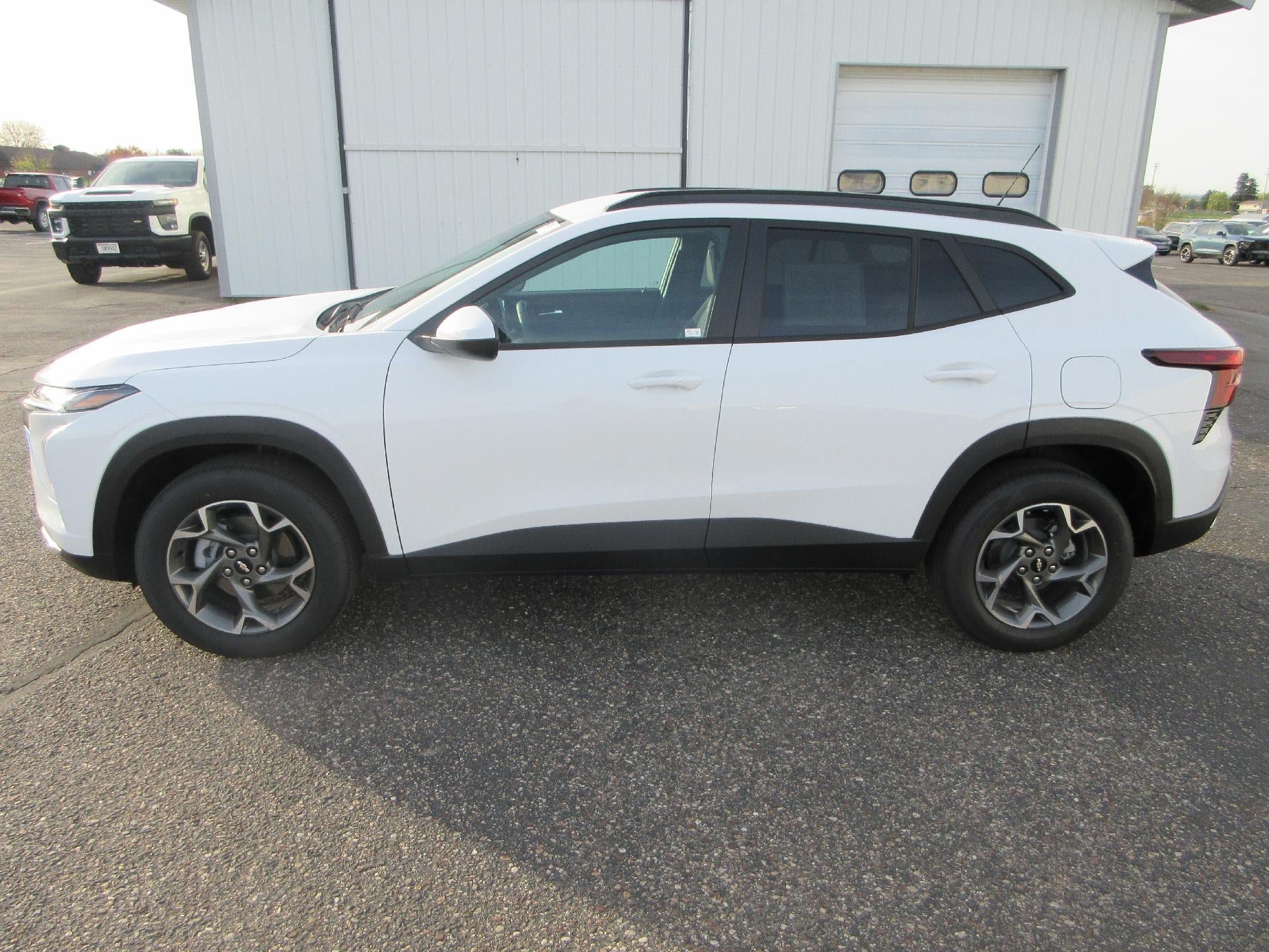 Certified 2026 Chevrolet Trax LT w/ Driver Confidence Package FWD image 8