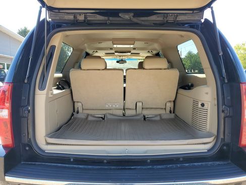 Used 2014 Chevrolet Suburban LTZ AWD/4WD image 8